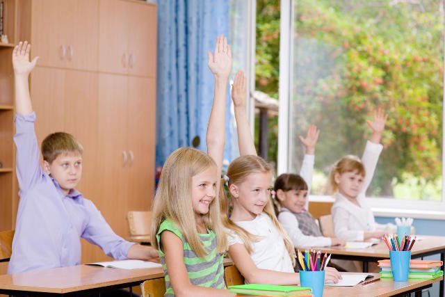 Ponad połowa dzieci uczy się nie tylko w szkole, ale także na zajęciach dodatkowych.