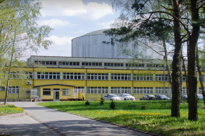 13-letniej uczennicy nie chciano wpuścić do Centrum Badań Jądrowych.