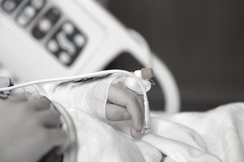 Odmawianie rodzicom spędzenia ostatnich chwil z dzieckiem, jest brakiem ludzkich odruchów.