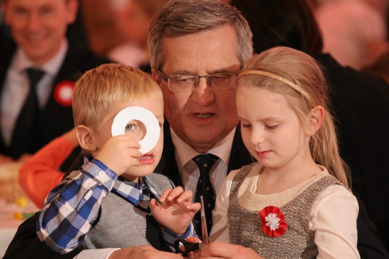 Prezydent przygotowuje ustawę, która ma ułatwić godzenie obowiązków rodzinnych z zawodowymi