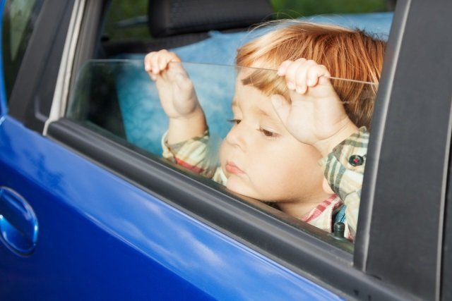 Podróż samochodem z dzieckiem może być fajną zabawą!
