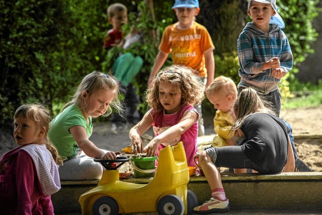 Dzieci w przedszkolu spędzają średnio siedem godzin dziennie