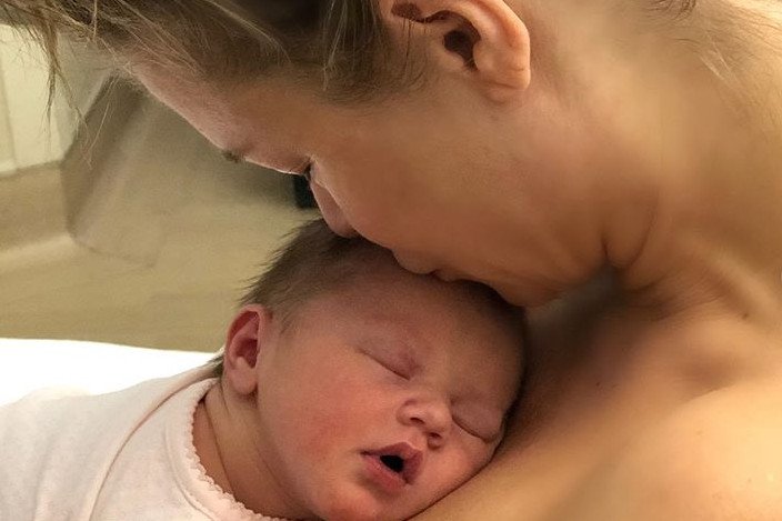 Jak Joanna Krupa pielęgnuje swoja córkę?
