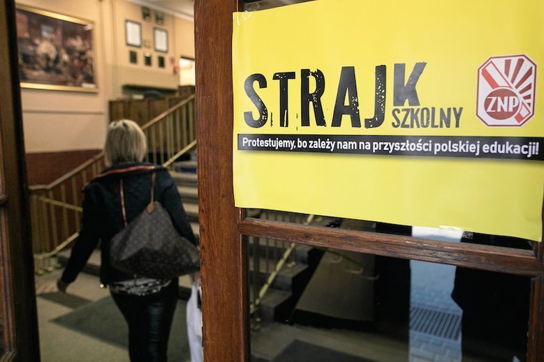 Wycieczki i zielone szkoły znikają ze szkół. Skutek strajku?