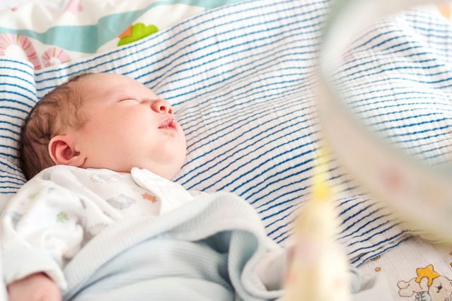 Jak skompletować akcesoria przydatne przy karmieniu piersią?