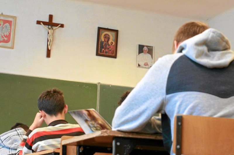 Religijny fundamentalizm w polskiej edukacji. Czego możemy się spodziewać? 4 36f37b447f4d3bc98e4cdcf94e42ad0a,981,0,0,0