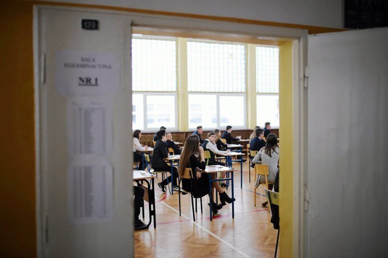 Jak sprawdzić wyniki egzaminu ósmoklasisty online?