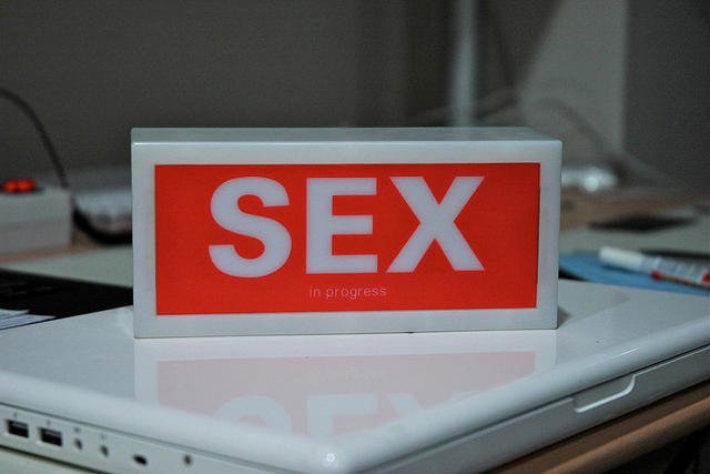 O to, by dzieci nie miały dostępu do stron zawierających treści pornograficzne, powinni zadbać rodzice.