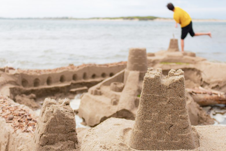 We Włoszech wprowadzono na plaży zakaz... budowy zamków z piasku